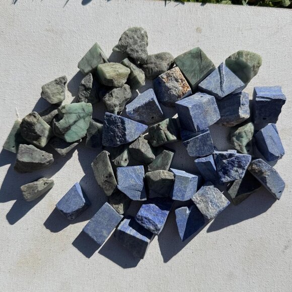 Drilled Lapis and Emerald Stones Beads - 550 grams - Picture 1 of 8